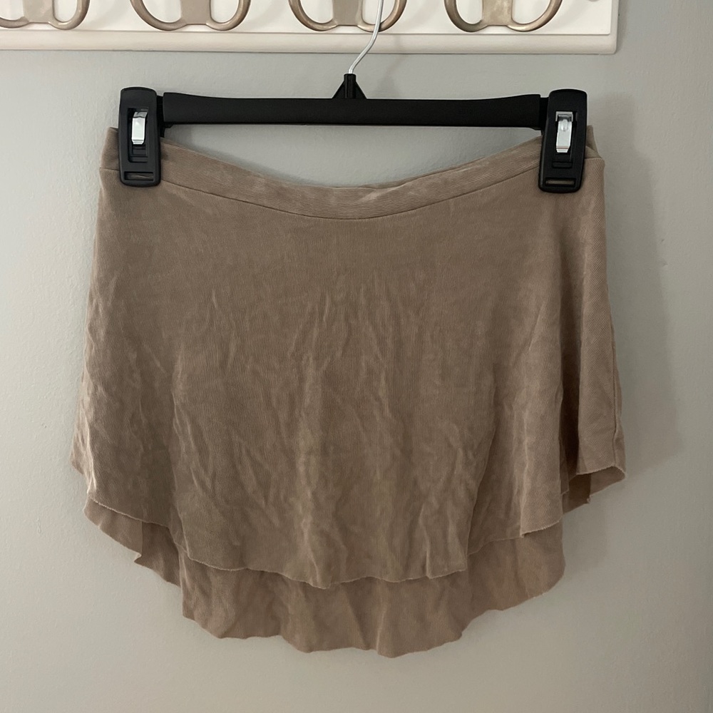 Bullet Pointe Skirt
